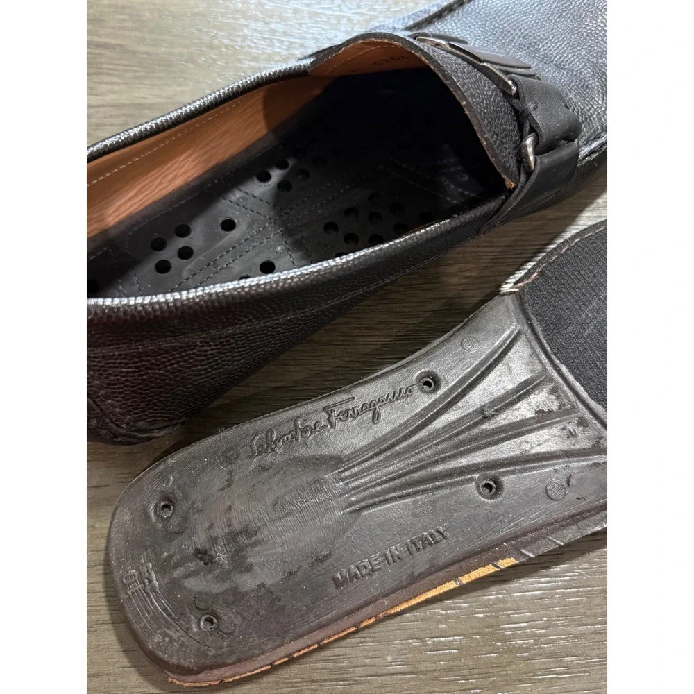Salvatore Ferragamo Gancini Pebbled Leather Driver Loafers Black Mens US 10 D